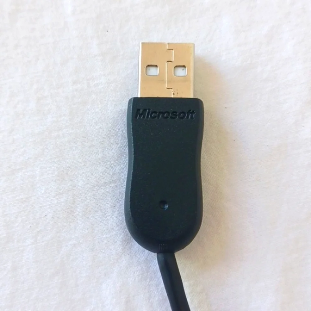 Microsoft Webcam LifeCam VX-3000 Wired USB with Built-In Microphone, Model 1076